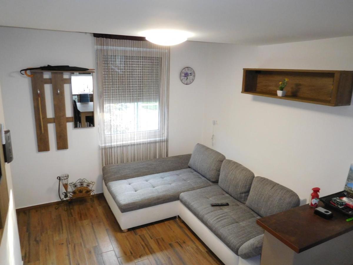 Golden Apartman Orosháza Esterno foto